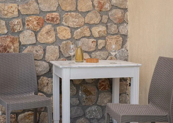 Cyclops Playa de Perivolos