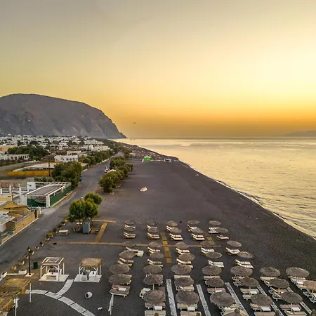 Cyclops 4* Perivolos (Santorini)