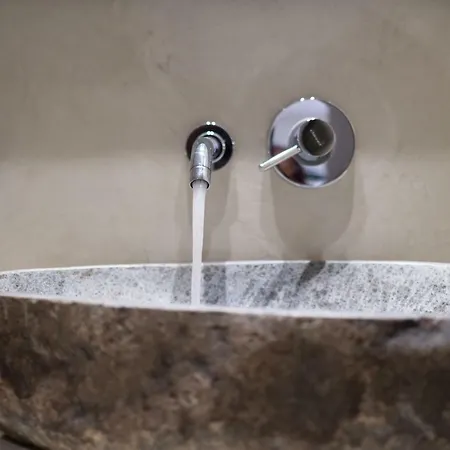 Cyclops 4* Perivolos (Santorini)