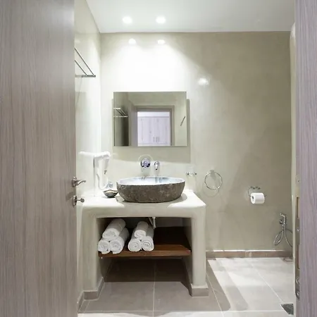 Cyclops 4* Perivolos (Santorini)