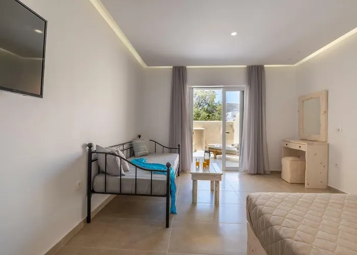 Cyclops 4* Perivolos